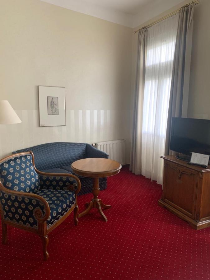 Hotel Saechsischer Hof ไมนิงเงิน ภายนอก รูปภาพ