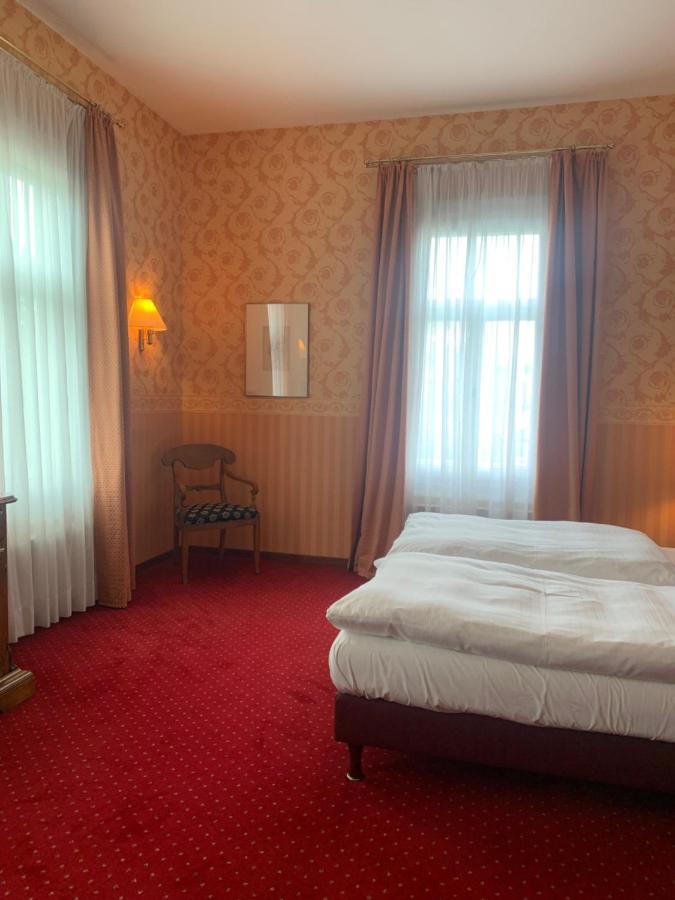 Hotel Saechsischer Hof ไมนิงเงิน ภายนอก รูปภาพ