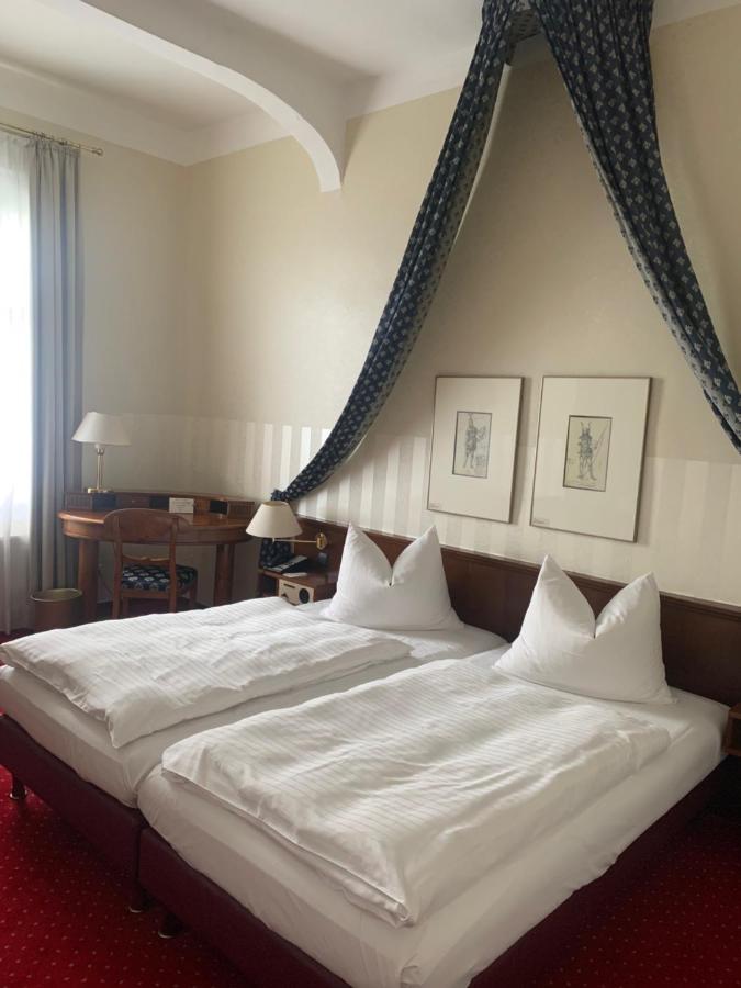Hotel Saechsischer Hof ไมนิงเงิน ภายนอก รูปภาพ