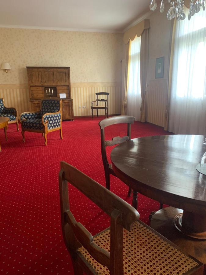 Hotel Saechsischer Hof ไมนิงเงิน ภายนอก รูปภาพ